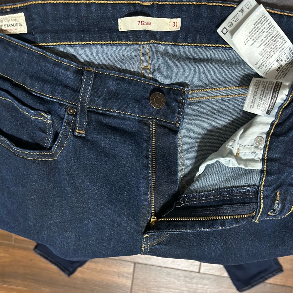 31x32 Levi’s Women’s 712 Slim Jeans Dark Wash - Picture 6 of 8